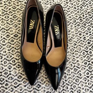 Zara Shoes worn only once. brand new